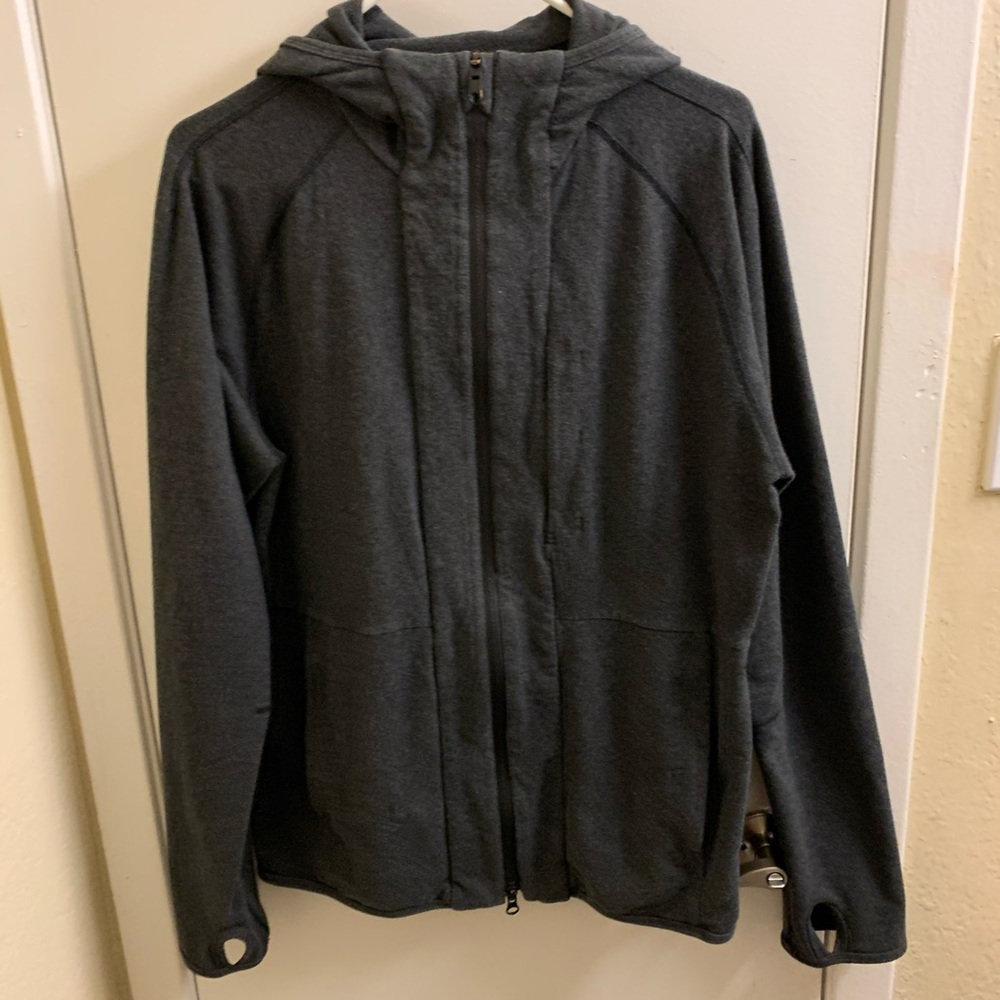 LULU LEMON SWEATER